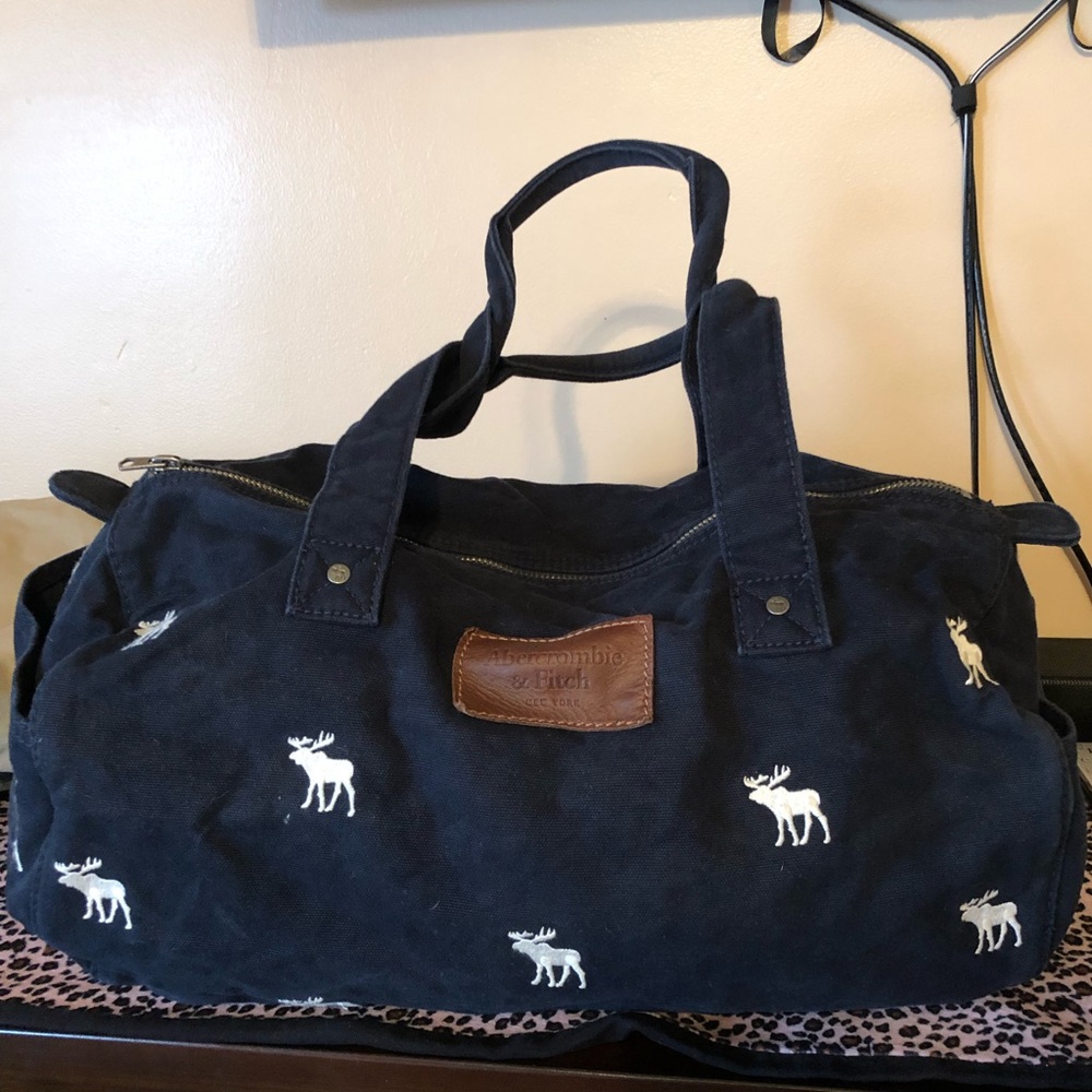 Like new Abercrombie duffel weekender bag